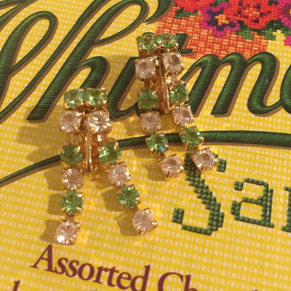 Vintage Trifari Dangling Rhinestone Earrings